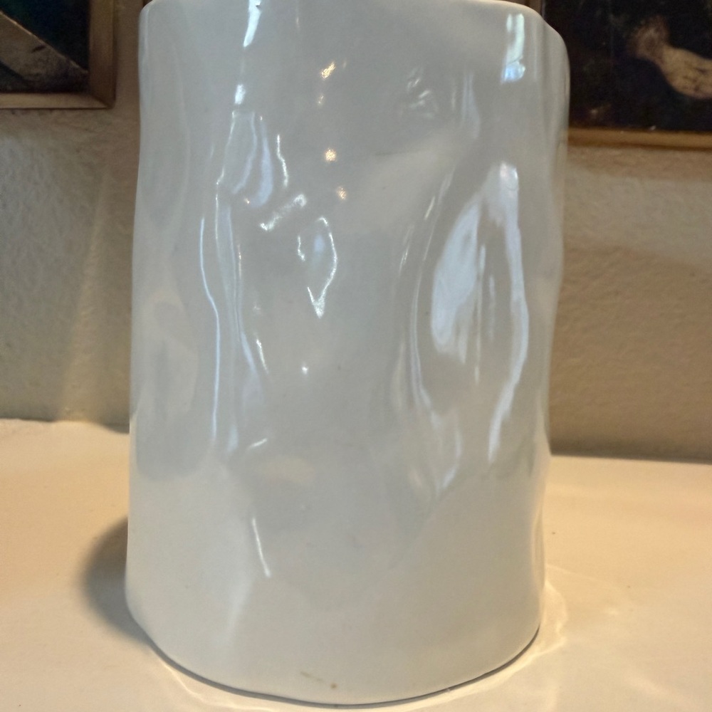 Tozai Artisanal Porcelain Vase – Bird on Cherry Blossom Branch Design - Picture 2 of 9